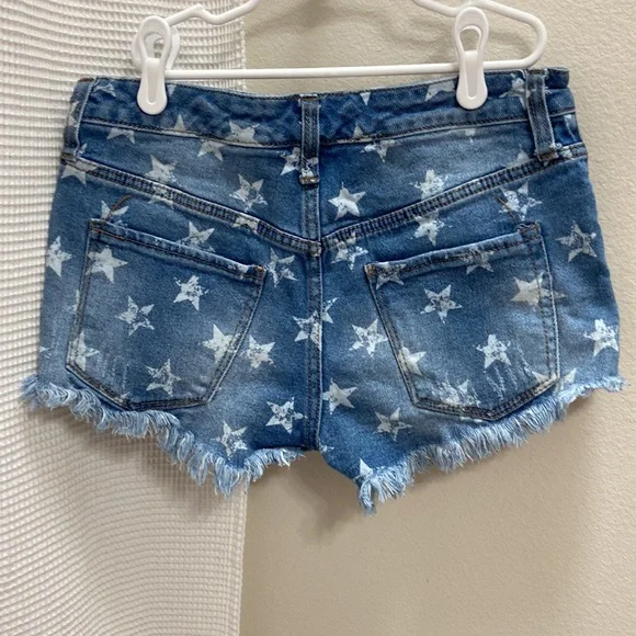 Women’s Mossimo Supply Co. Patriotic High Rise Distressed Jean Shorts. Sz 4/27 - Picture 5 of 11